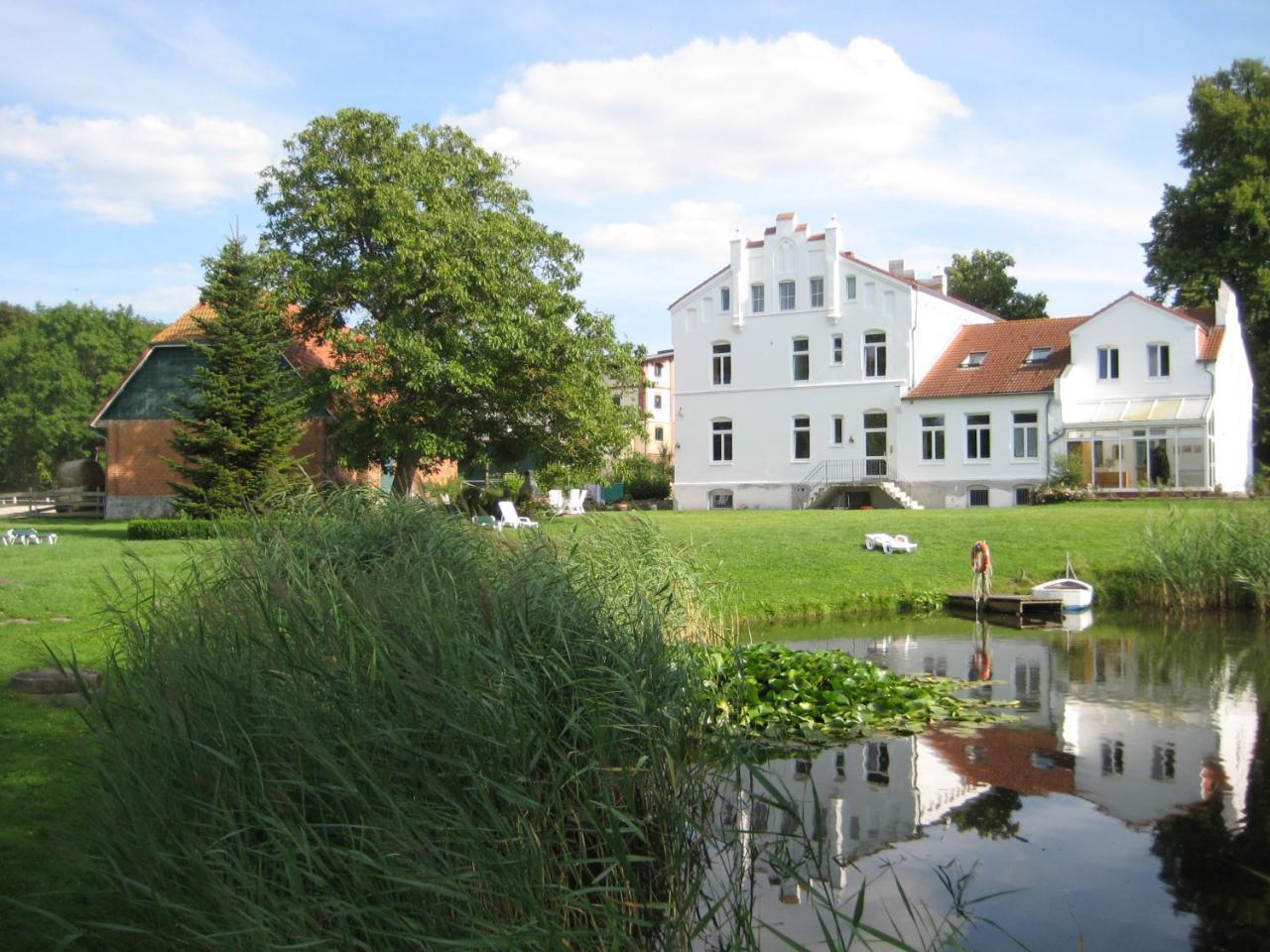 Ferienanlage Gutshaus Gramkow Extérieur photo